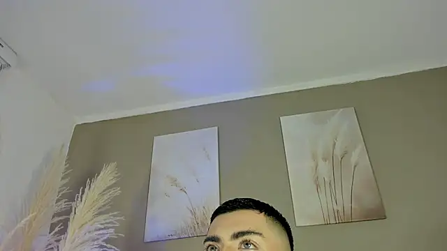 Snapshot of Alexander_Diazz chatting on 06/02/26, 12:29 Alexander Diazz online show from 06/02/26, 12:29