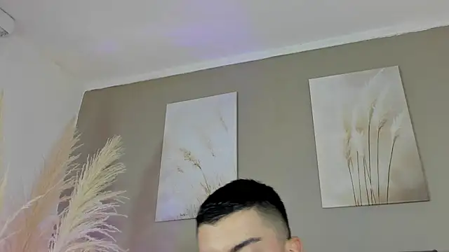 Snapshot of Alexander_Diazz chatting on 06/05/26, 01:06 Alexander Diazz online show from 06/05/26, 01:06