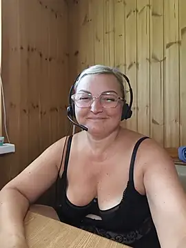 White-Chocolatte online show from 06/22/26, 08:22