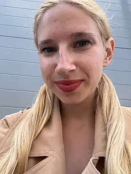 michelle lovique online show from 07/19/26, 07:01