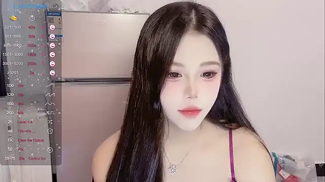 Snapshot of KaKa-01 chatting on 05/18/26, 04:07 KaKa-01 online show from 05/18/26, 04:07