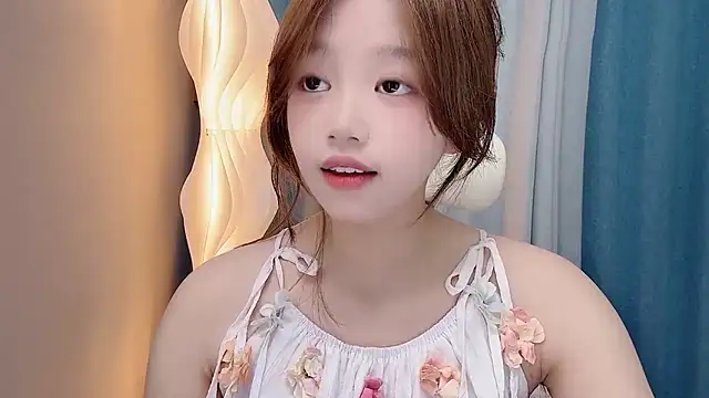 Lilababy00 online show from 06/16/26, 05:43