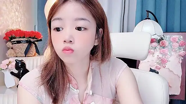Lilababy00 online show from 07/20/26, 05:11