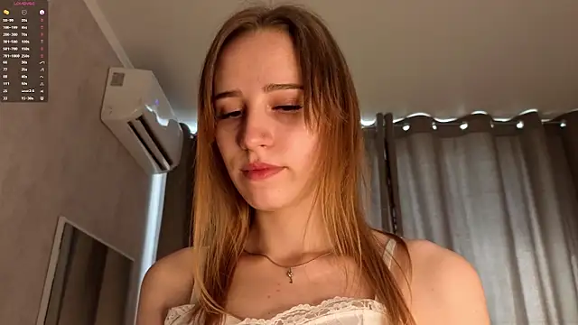 Snapshot of MitsuePostel chatting on 06/10/26, 04:45 MitsuePostel online show from 06/10/26, 04:45