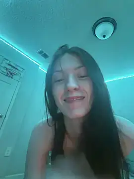 Munchkinbaby72318 online show from 06/15/26, 01:52