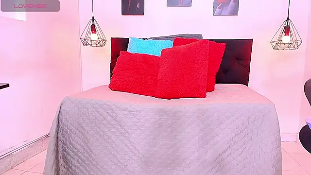 hilary banks1 online show from 07/11/26, 04:48