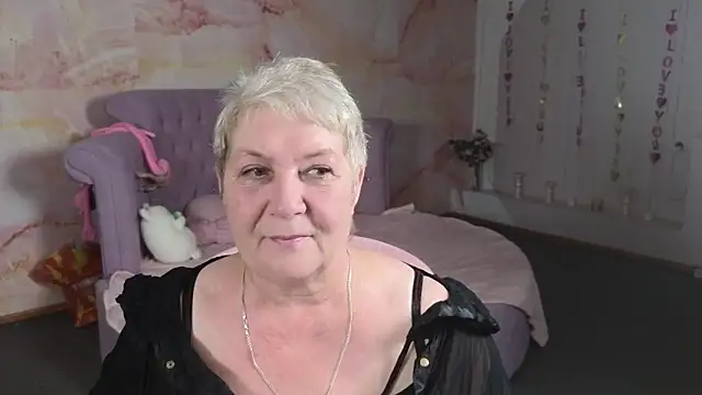 Poppy Pulse online show from 06/11/26, 05:27