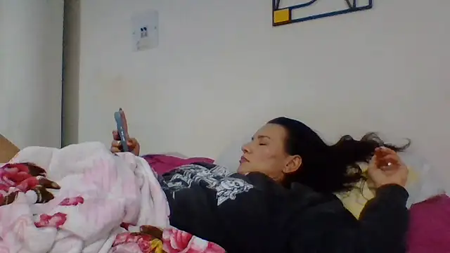 Snapshot of valery_fitt chatting on 06/07/26, 02:37 valery fitt online show from 06/07/26, 02:37