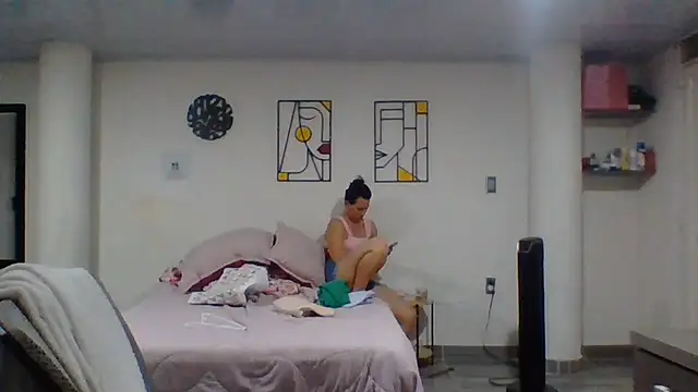 Snapshot of valery_fitt chatting on 06/13/26, 02:09 valery fitt online show from 06/13/26, 02:09