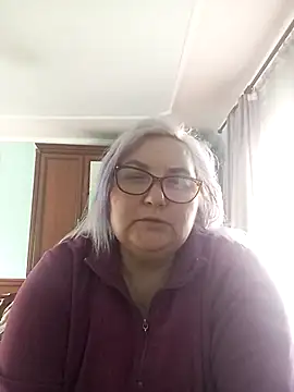 Snapshot of AureliaSky598 chatting on 04/18/26, 01:04 AureliaSky598 online show from 04/18/26, 01:04