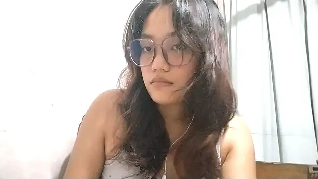 Snapshot of OliviaCarchi chatting on 04/25/26, 10:18 OliviaCarchi online show from 04/25/26, 10:18
