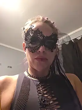 Snapshot of MistressSolena chatting on 06/19/26, 05:12 MistressSolena online show from 06/19/26, 05:12
