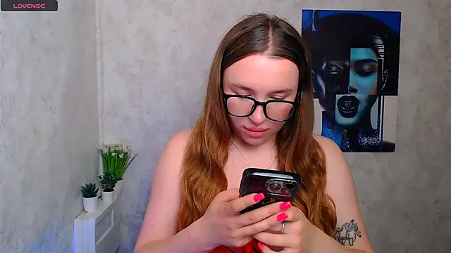 Snapshot of KassiaRayne_ chatting on 05/18/26, 06:30 KassiaRayne online show from 05/18/26, 06:30