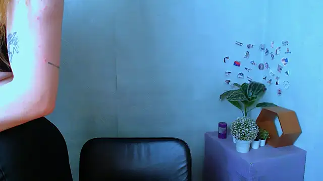 Snapshot of KassiaRayne_ chatting on 06/06/26, 03:00 KassiaRayne online show from 06/06/26, 03:00