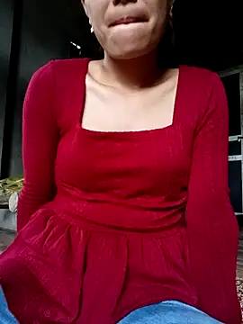 mia0033 online show from 04/28/26, 02:27