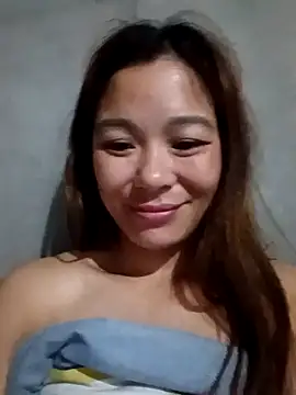 mia0033 online show from 05/10/26, 10:48