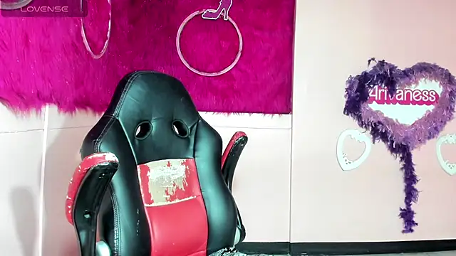 Mia dasilva  online show from 07/20/26, 07:49