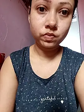 Snapshot of Hot_Soniya_08 chatting on 05/05/26, 10:45 Hot Soniya 08 online show from 05/05/26, 10:45