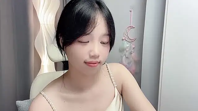 Snapshot of Xiaoqing00 chatting on 06/03/26, 02:33 Xiaoqing00 online show from 06/03/26, 02:33