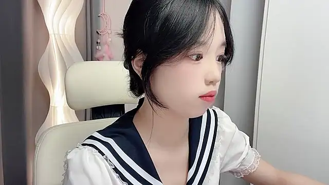 Snapshot of Xiaoqing00 chatting on 06/10/26, 05:39 Xiaoqing00 online show from 06/10/26, 05:39