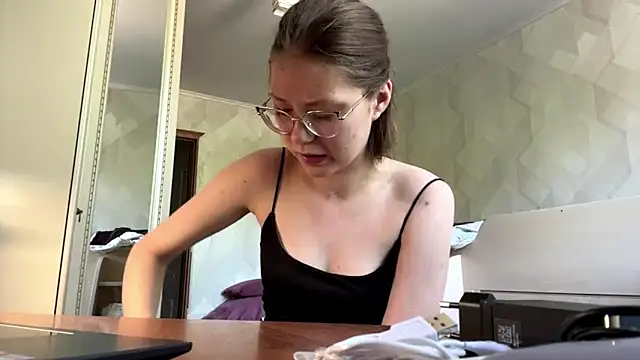 UncaringArtery online show from 06/16/26, 06:49