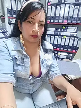 Snapshot of ZOE-WILDER_ chatting on 06/03/26, 02:44 ZOE-WILDER online show from 06/03/26, 02:44