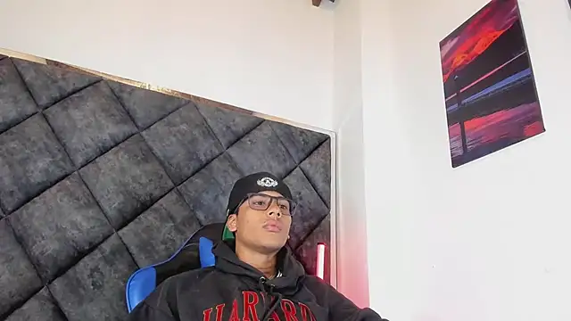 LiamKron online show from 07/27/26, 11:17