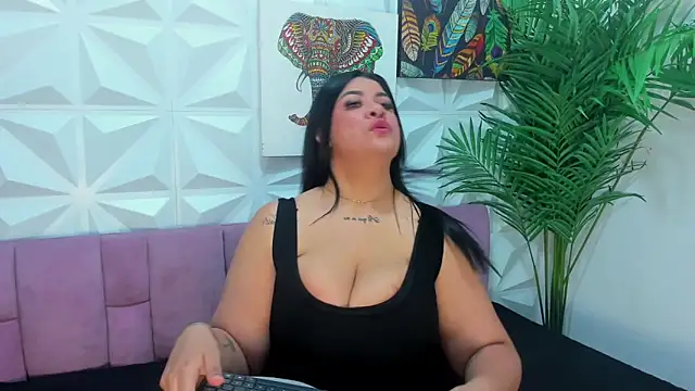 Snapshot of Katty_West chatting on 05/31/26, 03:41 Katty West online show from 05/31/26, 03:41