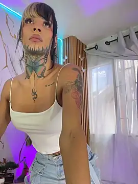 Dafne kee online show from 06/29/26, 04:51