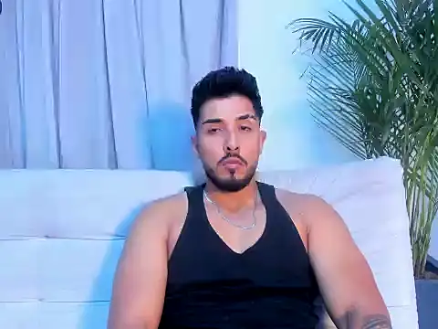 Snapshot of alangreek1 chatting on 07/10/26, 12:26 alangreek1 online show from 07/10/26, 12:26