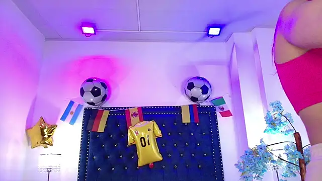 Amelie adams online show from 07/04/26, 11:05