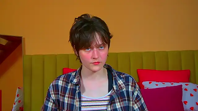Snapshot of RitaRoses chatting on 06/14/26, 06:32 RitaRoses online show from 06/14/26, 06:32