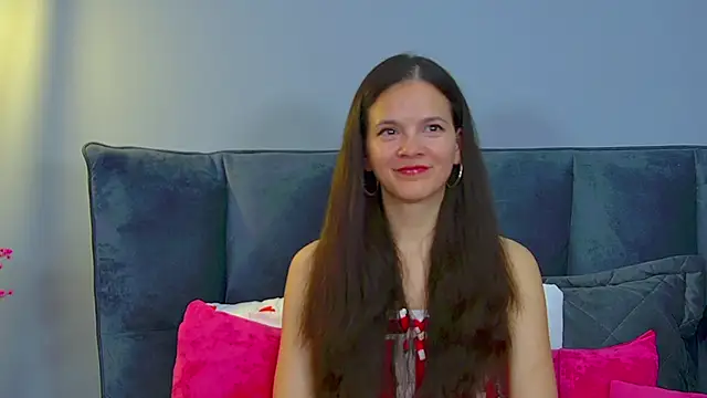 Snapshot of LeonaLane chatting on 05/16/26, 06:21 LeonaLane online show from 05/16/26, 06:21