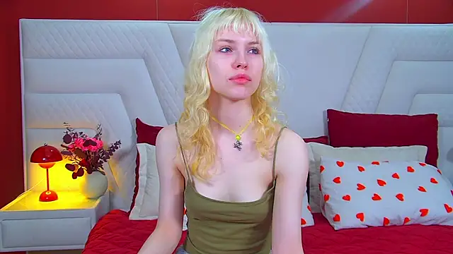 HannahHollis online show from 06/11/26, 06:11