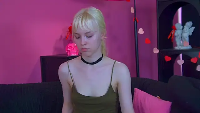 HannahHollis online show from 06/27/26, 12:44