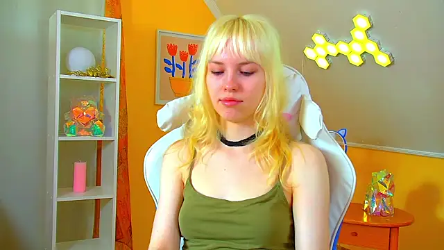 HannahHollis online show from 07/05/26, 06:53
