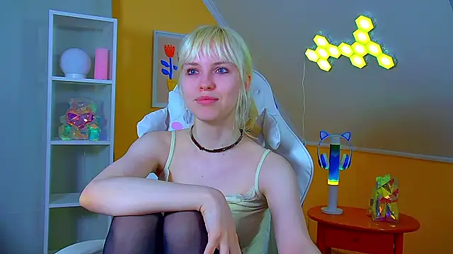 HannahHollis online show from 07/09/26, 06:23