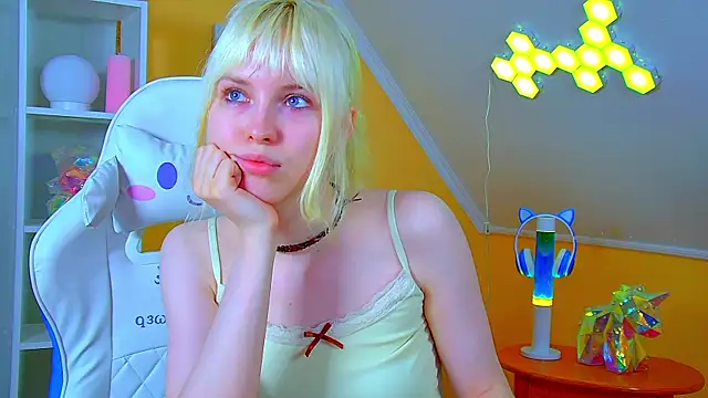 HannahHollis online show from 07/12/26, 06:21