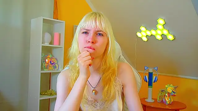 HannahHollis online show from 07/16/26, 06:08