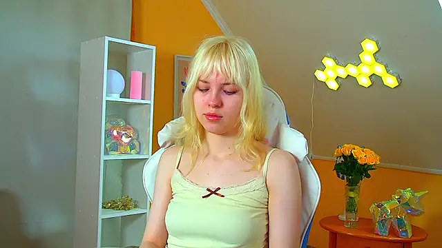 HannahHollis online show from 07/22/26, 06:16