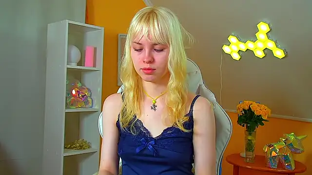 HannahHollis online show from 07/23/26, 06:11