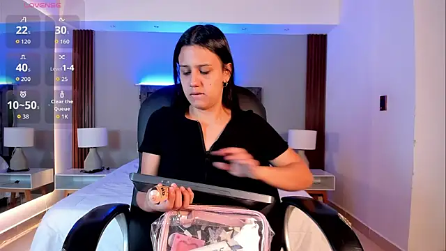 arianarousee online show from 06/14/26, 12:29