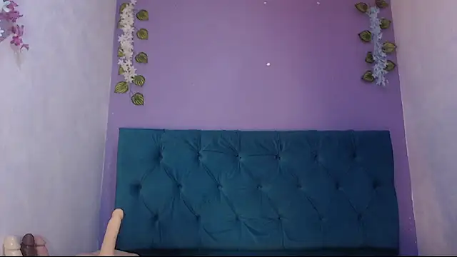 Snapshot of alorena_megancm chatting on 06/04/26, 03:23 alorena megancm online show from 06/04/26, 03:23