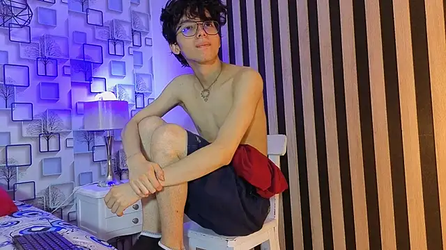 Snapshot of Twink_Sebas7 chatting on 04/09/26, 12:10 Twink Sebas7 online show from 04/09/26, 12:10