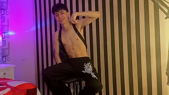 Snapshot of Twink_Sebas7 chatting on 05/29/26, 12:14 Twink Sebas7 online show from 05/29/26, 12:14