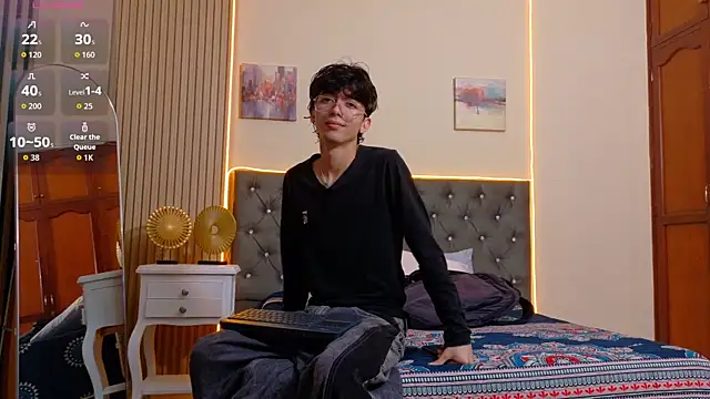 Twink Sebas7 online show from 07/14/26, 12:44