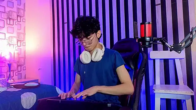 Twink Sebas7 online show from 07/28/26, 07:39