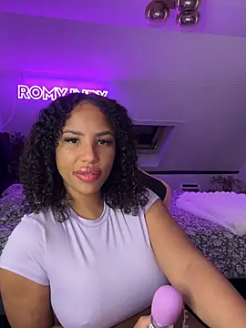 Snapshot of princessromyindy chatting on 04/08/26, 08:42 princessromyindy online show from 04/08/26, 08:42