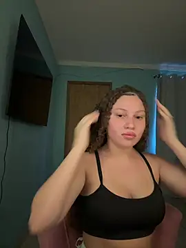 sophiiahot online show from 05/05/26, 11:40