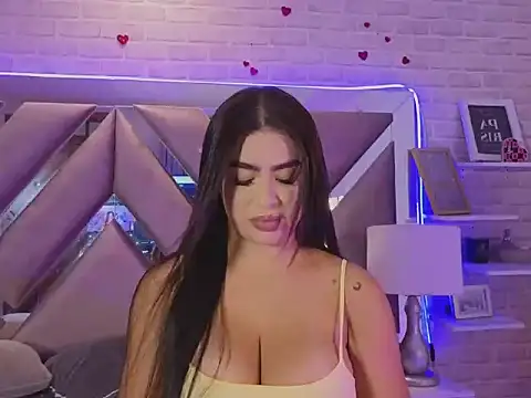 sharonlewy  online show from 06/11/26, 04:38